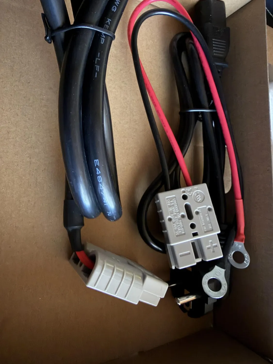 Dyness 29.2V 20A Batterieladegerät 24V LiFePO4 3-stufig