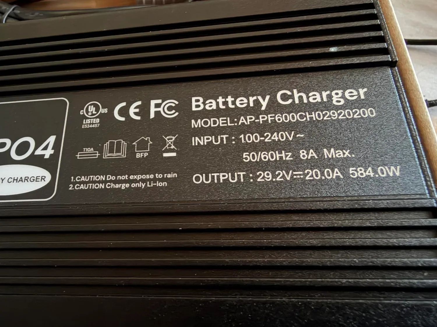 Dyness 29.2V 20A Batterieladegerät 24V LiFePO4 3-stufig