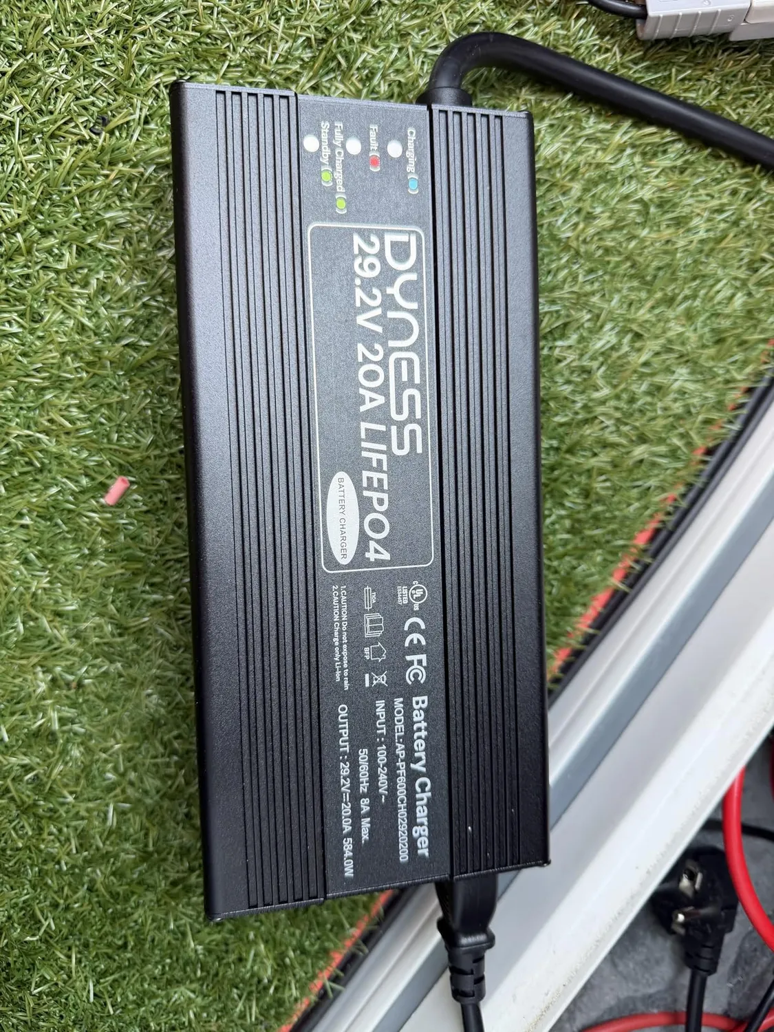 Dyness 29.2V 20A Batterieladegerät 24V LiFePO4 3-stufig